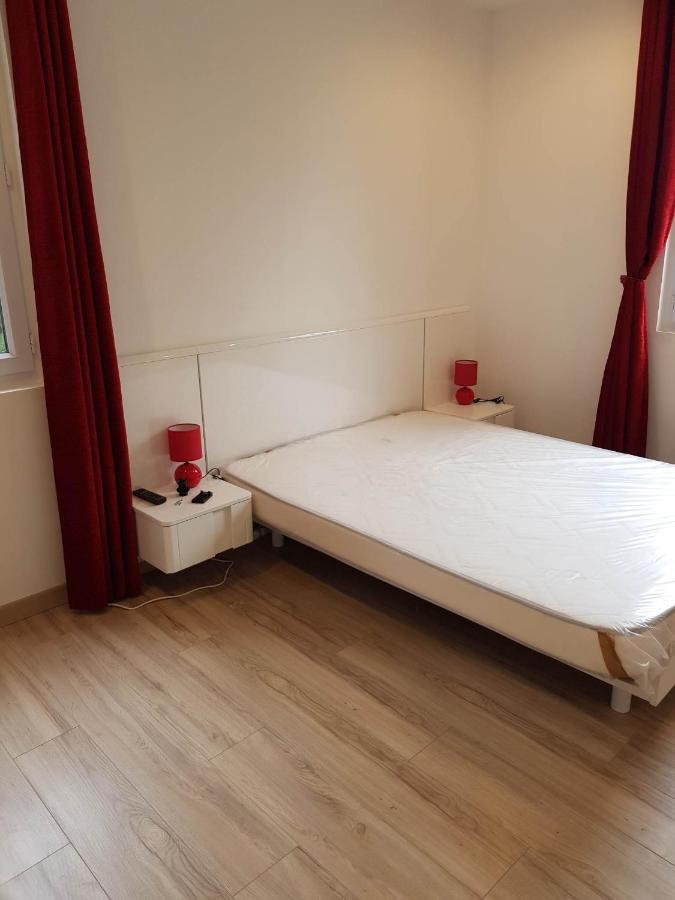 05 - Tres Joli 3 Pieces Neuf 2 Chambres, Logement Tout Equipe Pour 1 A 4 Personnes Maximum, Vue Sur Jardin Avec Parking Privatif, Grand Fourgon Possible, Tout Le Linge De Maison Est Fourni Annesse-et-Beaulieu Ngoại thất bức ảnh